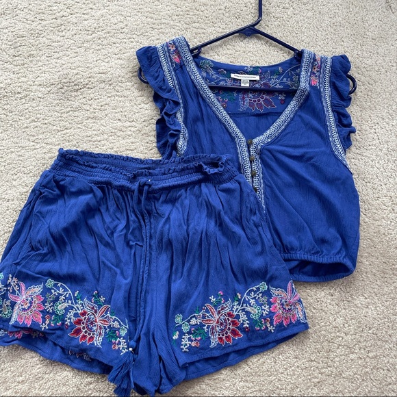 American Eagle Outfitters Tops - American Eagle Floral Set